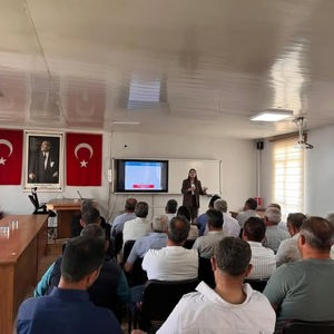 Sarıgöl Mahalle Muhtarları Bakanlık Hizmetleri Hakkında Bilgilendirildi - fotoğraf 1