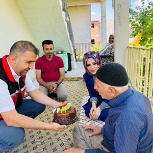 Kahraman Gazimize Anlamlı Doğum Günü Ziyareti  - fotoğraf 1