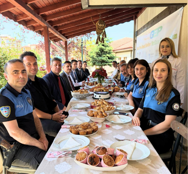 Çocuk ve Gençler Sosyal Koruma ve Destek Programı Kapsamında Kuruluşumuzda Pastacılık Kursu Düzenlendi