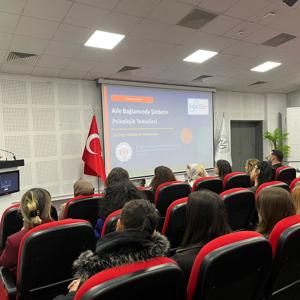 “Güvenli Aile, Güvenli Gelecek: Şiddetin Önlenmesinde Ailenin Rolü” Paneli Gerçekleştirildi - fotoğraf 1