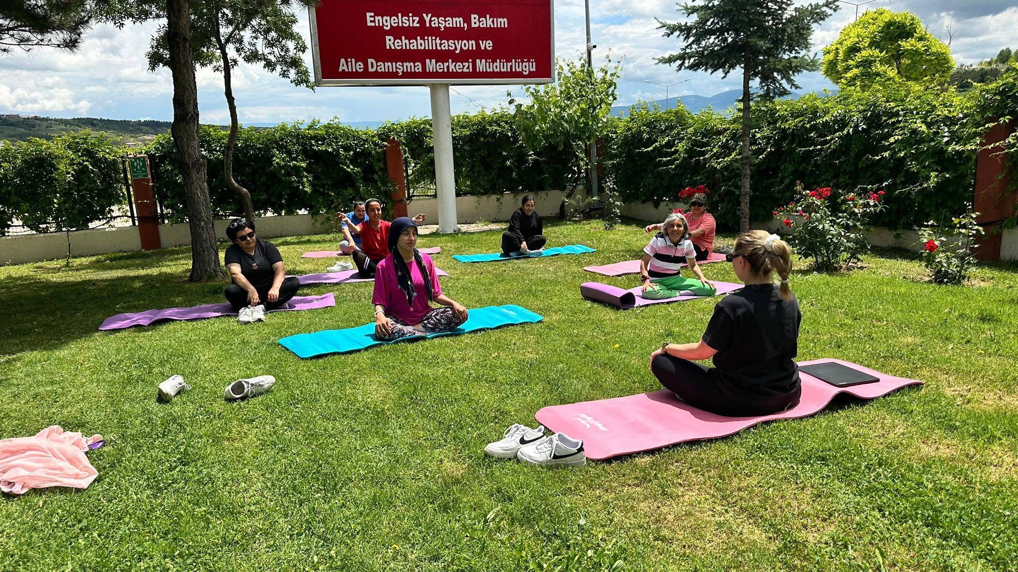  Açık Havada Yoga ve Pilates Etkinliği 