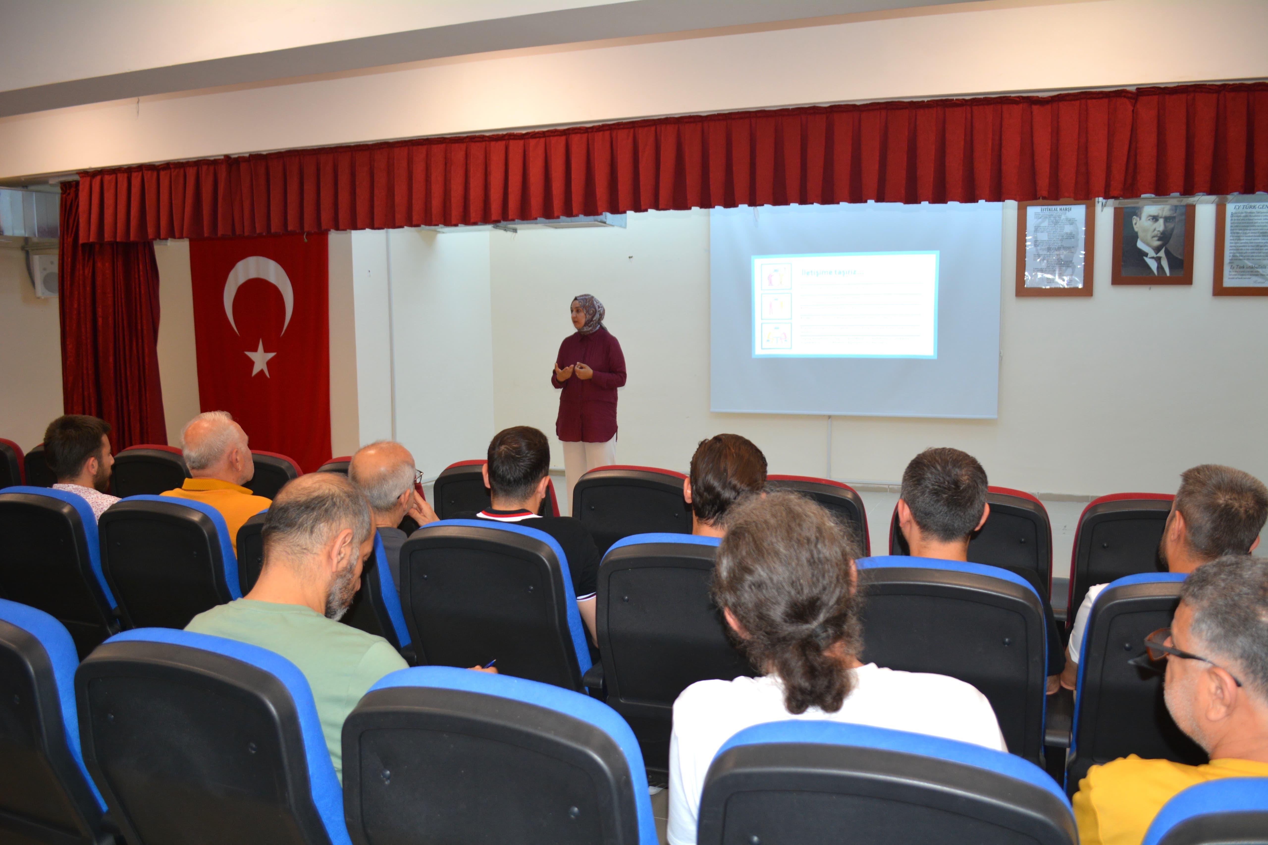 Kilis L Tipi Cezaevinde Hükümlülere Aile İçi İletişim Eğitimi