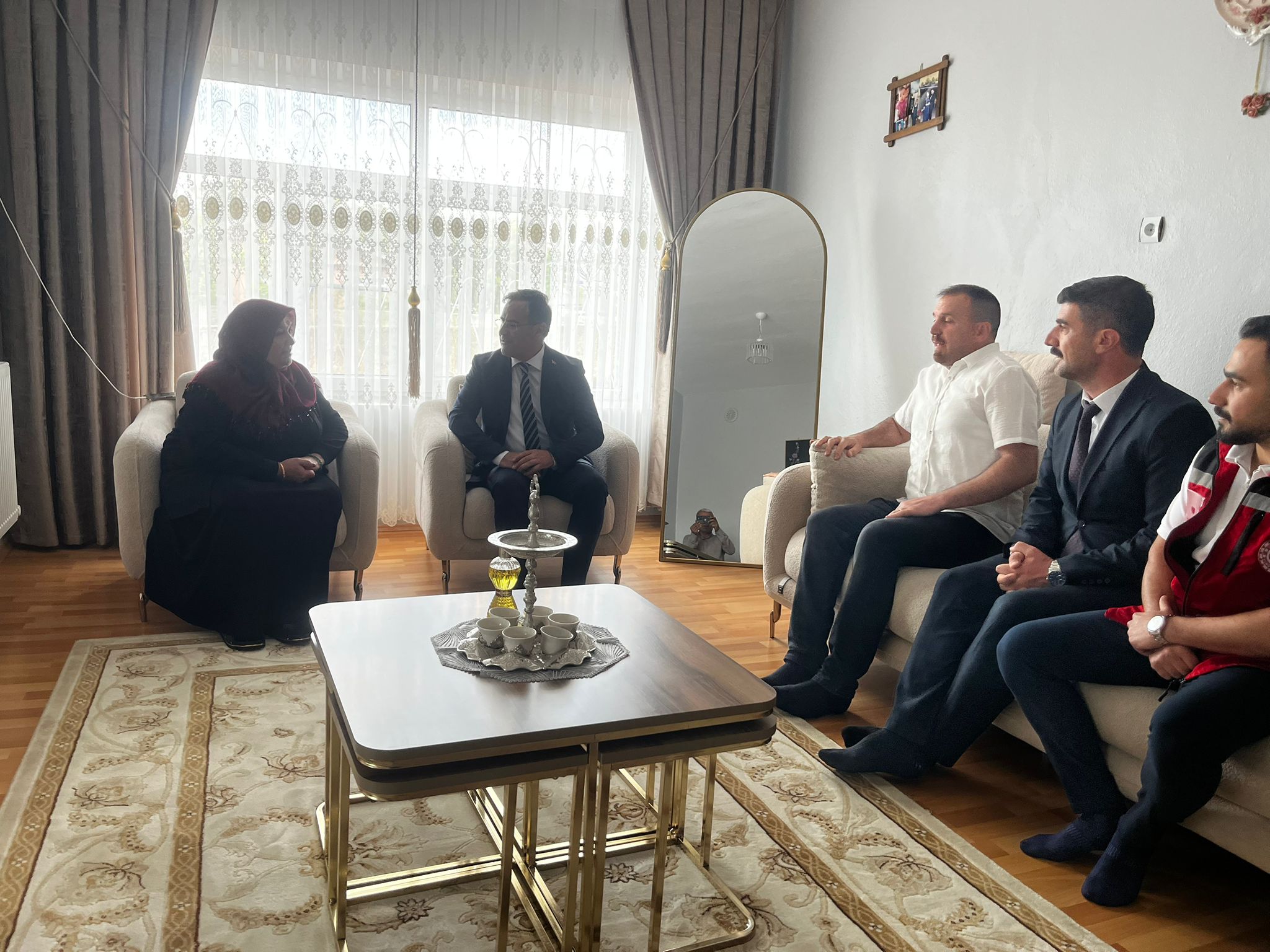 İl Müdürümüz Vefa Akdoğan,  Aziz Şehidimiz İkram Gültaç’ın kıymetli ailesini ziyaret etti