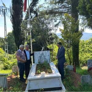 Şehidimiz Köksal İpekçi’nin Kabri Ziyaret Edildi - fotoğraf 1