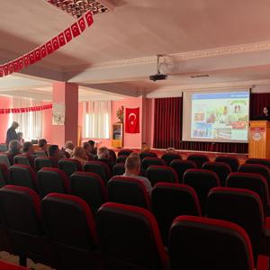 Muhtarlara Sosyal Risk Haritaları ve Aile Rehberi Sistemi Toplantısı Gerçekleştirildi - fotoğraf 3