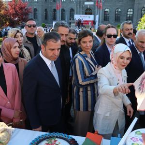 Bakanımız Mahinur Özdemir Göktaş’tan Aile Şenliği Kapsamında Sergi Alanına Ziyaret - fotoğraf 5