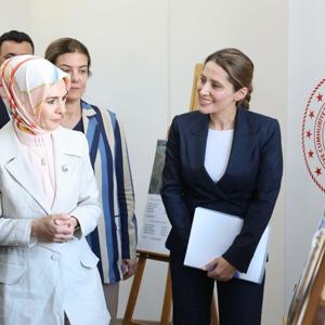 Bakanımız Mahinur Özdemir Göktaş Sosyal Hizmet Kampüsü Alanında İncelemelerde Bulundu - fotoğraf 3