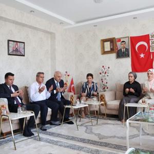 Bakanımız Mahinur Özdemir Göktaş’tan Şehit Ailesine Ziyaret - fotoğraf 3
