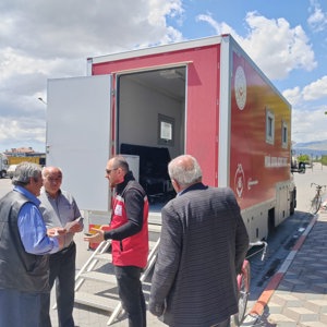 Mobil Sosyal Hizmet Aracımız ile Çalışmalar Devam Etmektedir - fotoğraf 1