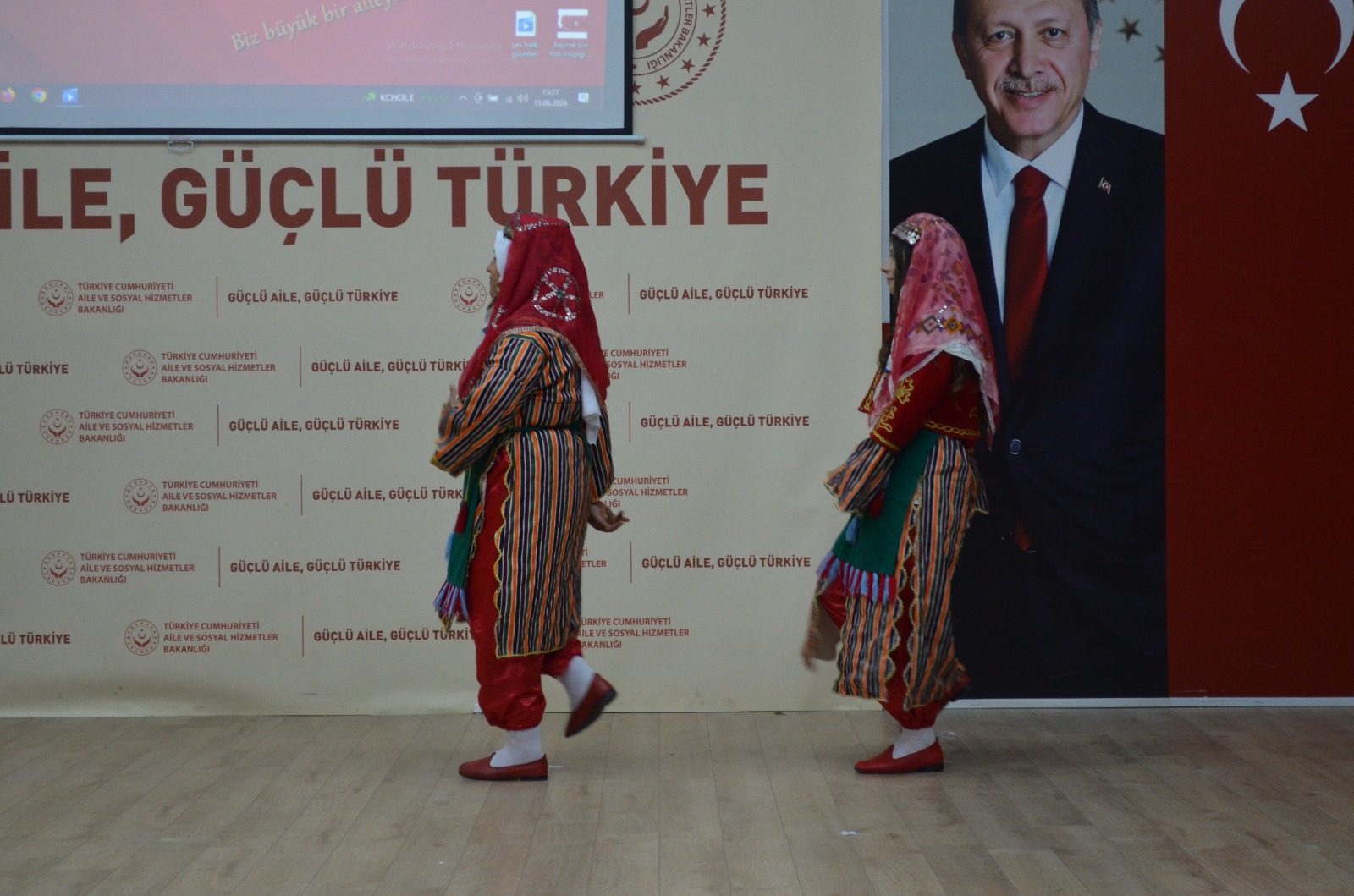 Çocuklarımızın Yıl Sonu Gösterisi Coşkuyla Gerçekleşti