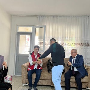 Aziz Şehidimiz Mahmut KURT’un Kıymetli Ailesiyle Bayramlaştık - fotoğraf 3