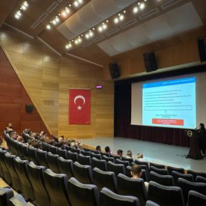 Sosyal Risk Haritaları ve Aile Rehberi Sistemi Toplantısı Merkez İlçesinde Gerçekleştirildi - fotoğraf 3