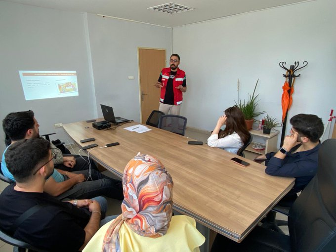 Evlenecek Gençlerin Desteklenmesi Projesi kapsamında evlilik kredisine başvuran gençlerimize eğitim programı düzenlenmiştir.