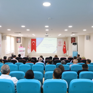Aile ve Sosyal Hizmetler Bakanlığımız öncülüğünde, İl Müdürlüğümüz koordinasyonunda ilimizde görev yapan muhtarlarımıza yönelik Sosyal Risk Haritaları ve Aile Rehberi Sistemi kapsamında bilgilendirme toplantısı gerçekleştirildi. - fotoğraf 1