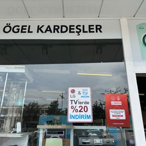 Evlenecek Gençlerin Desteklenmesi Projesi kapsamında, projeye destek veren ilimizdeki işletmelerin mağaza vitrinlerine kampanyayı tanıtıcı görseller asıldı. - fotoğraf 4