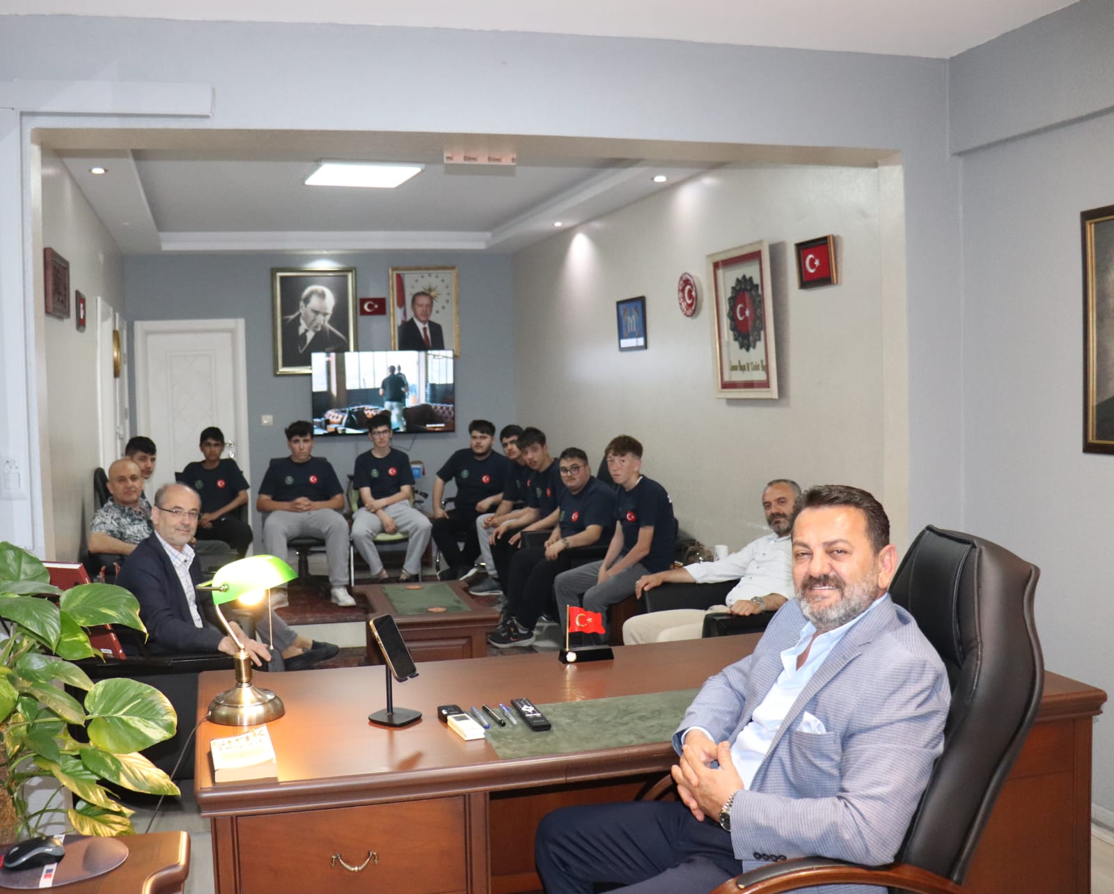  ÖĞRENCİLERİMİZDEN İL MÜDÜRÜMÜZE ZİYARET