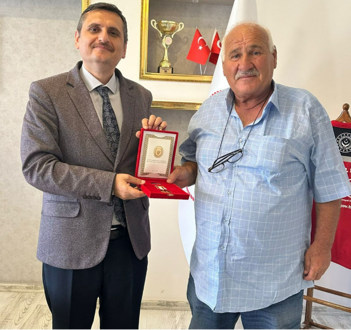 Kıbrıs Gazimiz Yakup Şengün’e KKTC Milli Mücadele Madalyası Takdim Edildi