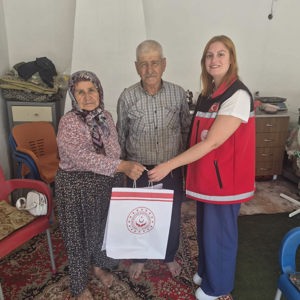 Akhisar’da Şehit Babalarımız Babalar Günü’nde Ziyaret Edildi - fotoğraf 4