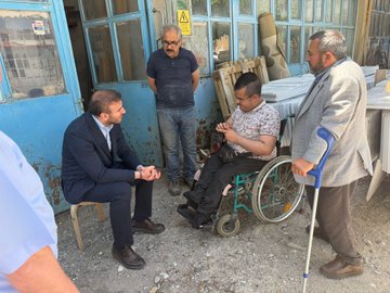 İl Müdürümüz Alper Alp, Sorgun ilçemizde marangozhanesinde el emeği ahşap çocuk oyuncakları üreten ceviz ahşap ustası Vedat Caner ve kıymetli oğlu Buğrahan Caner’i iş yerlerinde ziyaret etti.