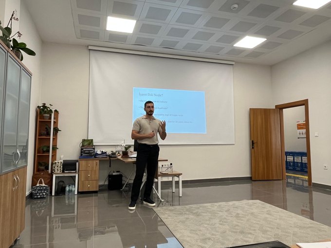 Şiddet Önleme ve İzleme Merkezi Müdürlüğümüz personeline işaret dili eğitimi başladı.
