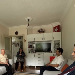 İl Müdürümüz Adem YÜCEL, Babalar Günü vesilesiyle Aziz Şehidimiz Yusuf BATMAN’ın kıymetli ailesini ziyaret ettiler. - fotoğraf 2