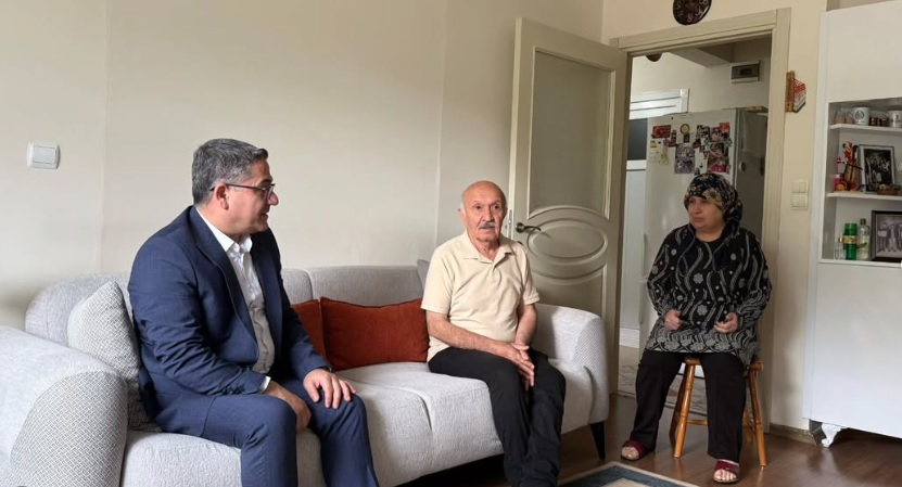 İl Müdürümüz Adem YÜCEL, Babalar Günü vesilesiyle Aziz Şehidimiz Yusuf BATMAN’ın kıymetli ailesini ziyaret ettiler.