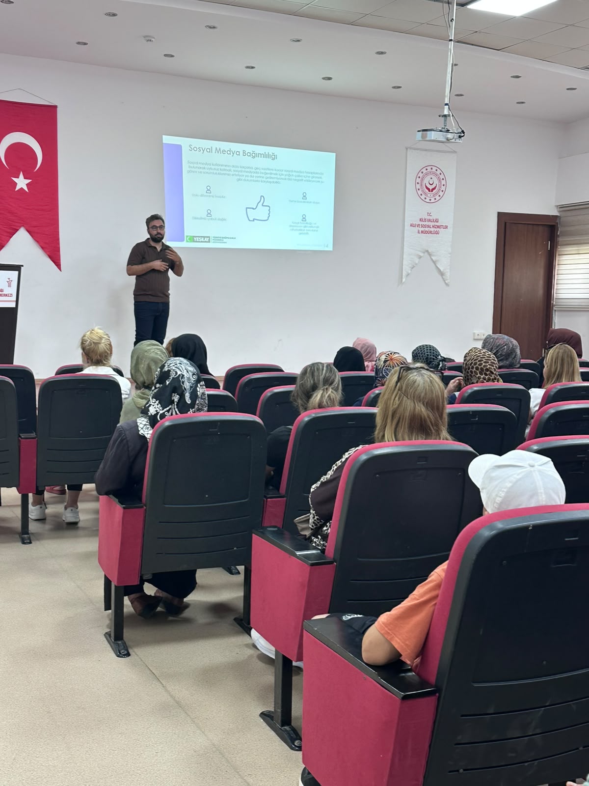 Geleceğimiz İçin Bilinçli Teknoloji: Sosyal Hizmet Merkezimizde Dijital Bağımlılık Eğitimi