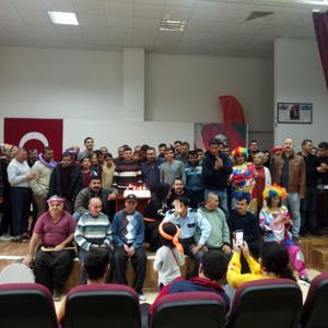 Karaisalı Engelsiz Yaşam Bakım Rehabilitasyon ve Aile Danışma Merkezimizde Düzenlenen Yeni Yıl Kutlaması Programımız - fotoğraf 1