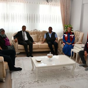 İl Müdürümüzden Şehit Babalarımıza Babalar Günü Ziyareti - fotoğraf 3