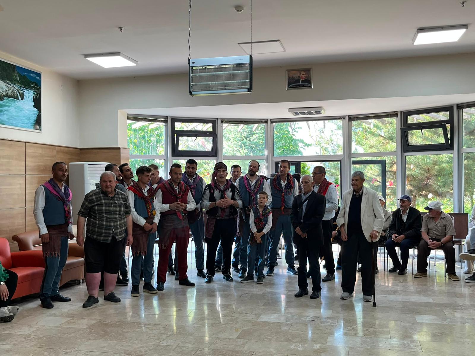Sandıklı Hüseyin Develi Huzurevi'nde Babalar Günü Anlamlı Bir Progamla Kutlandı.