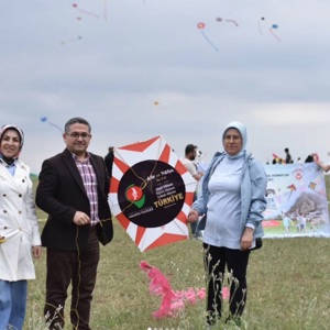 Uçurtma Şenliği’nde, "Aile ve Nüfus On Yılı" temalı uçurtmamızı gökyüzüyle buluşturduk.  - fotoğraf 1
