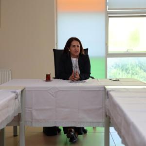 Bakan Yardımcımız Sn. Sevim Sayım Madak, İl Müdürümüz Sn. Ömer Turan Eşliğinde Bağcılar Sosyal Hizmet Merkezini Ziyaret Etti - fotoğraf 3