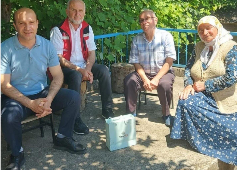 Babalar Günü Münasebetiyle Şehitlerimizin Babaları Ziyaret Edildi.
