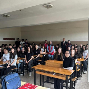 Vatan Ve Kahramanlık Buluşmaları Kapsamında Beşikdüzü Anadolu Lisesinde Öğrencilere Kıbrıs Gazimiz Cemal Aksoy Tanıtıldı. - fotoğraf 3