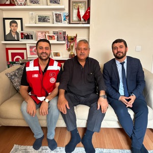 Babalar Günü Vesilesiyle İstanbul’un Dört Bir Yanında, Aziz Şehitlerimizin Bizlere Emaneti Olan Kıymetli Şehit Babalarımızı Hanelerinde Ziyaret Ederek Gönül Bağımızı Sürdürdük - fotoğraf 4
