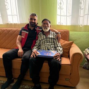 Babalar Günü vesilesiyle, aziz şehitlerimizin bizlere emaneti olan kıymetli babalarımızı hanelerinde ziyaret ettik. - fotoğraf 3