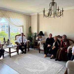 Babalar Günü Kapsamında Gazilerimiz ve Ailelerine Ziyaret Gerçekleştirildi - fotoğraf 4
