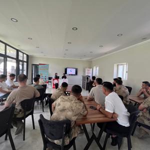 Pervari İlçe Jandarma Personeline Koruyucu Aile Eğitimi - fotoğraf 2