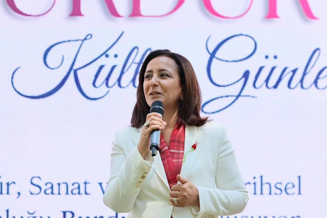  Burdur Lale Kültür Günleri’nin ilk gün programı, Valiliğimiz bahçesinde gerçekleştirildi.