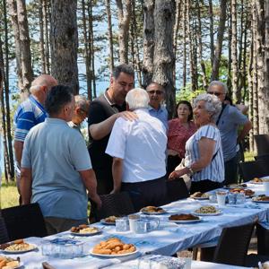 Kıbrıs Gazilerimiz ve kıymetli eşleri tarafından hazırlanan anlamlı buluşmada bir araya geldik. - fotoğraf 3