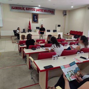 Soma Belediyesi Personeline Koruyucu Aile Hizmet Modeli Farkındalık Semineri Düzenlendi - fotoğraf 3