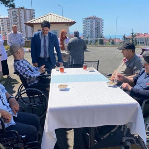 Trabzon Huzurevi Yaşlı Bakım Ve Rehabilitasyon Merkezinde Aşure Günü Vesilesiyle Anlamlı Bir Etkinlik Düzenlendi. - fotoğraf 3