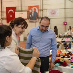 Atatürk Çocuk Evleri Sitesi'nden Hizmet Alan Çocuklarımızdan Anlamlı Sergi - fotoğraf 7