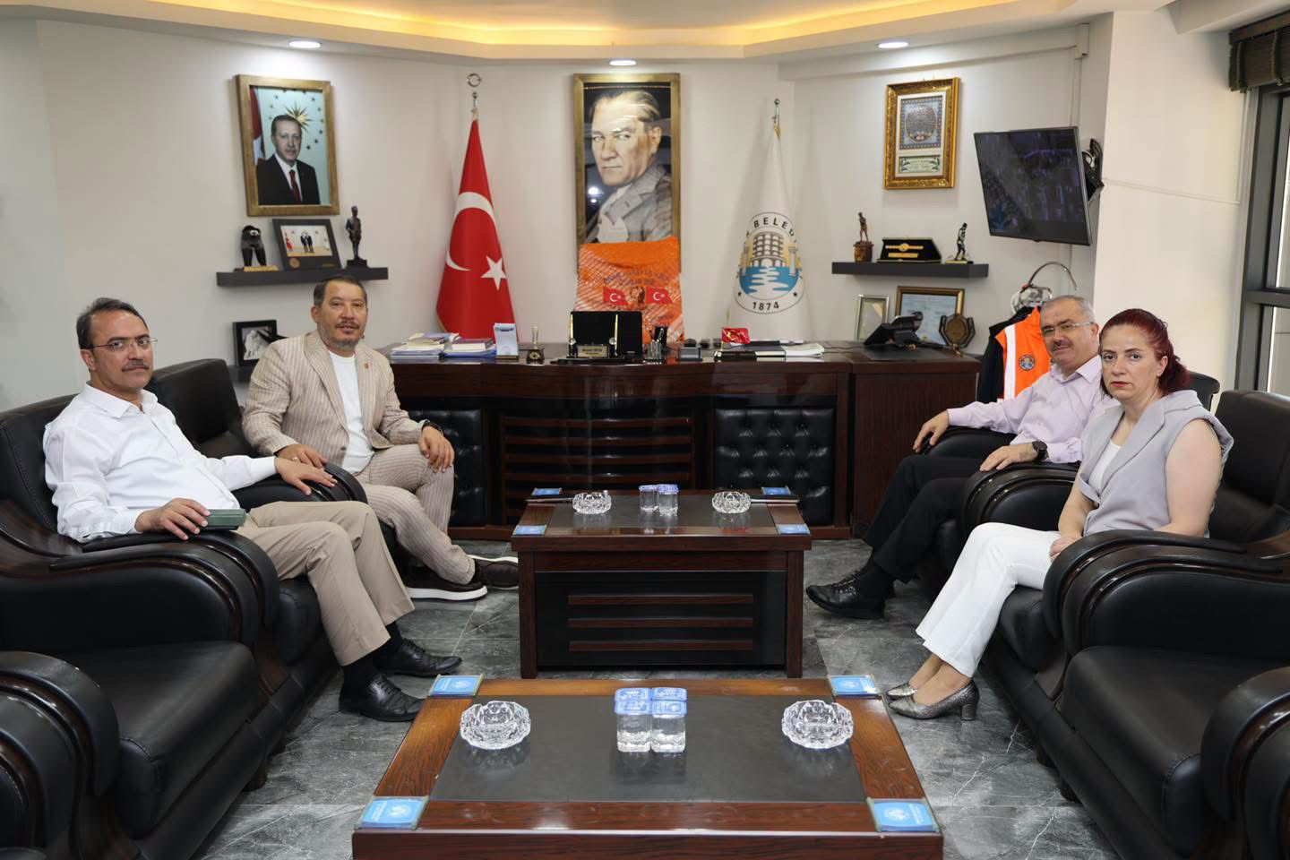İl Müdürümüz Sayın Bilal Erdoğan, Dinar Belediye Başkanı Veysel Topçu’yu Makamında Ziyaret Etti