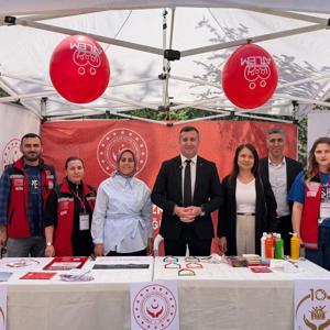 İl Müdürümüz Arif Laçin, “Aile ve Nüfus 10 Yılı” Farkındalık Standını Ziyaret Etti - fotoğraf 5