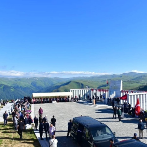 Harmantepe Şehitliği'ne Anlamlı Bir Ziyaret Gerçekleştirildi. - fotoğraf 1