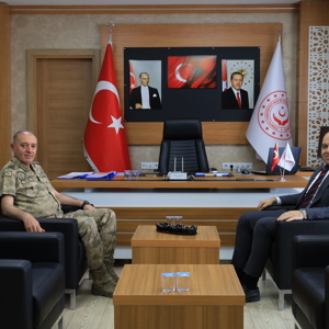 Erzincan İl Jandarma Komutanı Tuğgeneral Sayın Veysel Yanık İl Müdürümüz Sayın Abdulhalim Ünalan’ı Makamında Ziyaret Etti. - fotoğraf 1