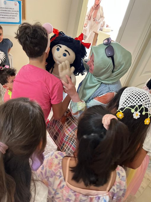 Çocuk Evlerimizde Vantrolog Rüzgârı Esiyor! 