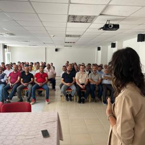 İhsaniye İlçemizde Koruyucu Aile ve Geçici Koruyucu Aile Tanıtım Programı Düzenlendi - fotoğraf 2