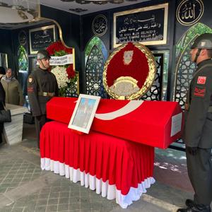 Kıbrıs Gazimiz Merhum İbrahim Halil Bozdağ, Düzenlenen Askeri Cenaze Töreninin Ardından Son Yolculuğuna Uğurlandı - fotoğraf 1